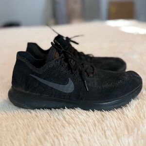 Nike Men's Black flynit Athletic Shoes